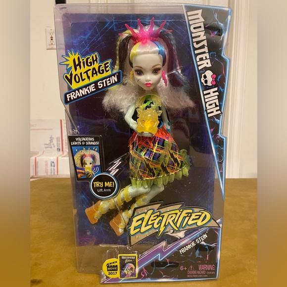 Monster High Frankie Stein Electrified 12” doll. Light up Collectible NWT NRFB - Picture 6 of 12